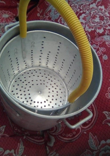 Caldeirão Para Ovos De Codorna Codormak 200 Ovos