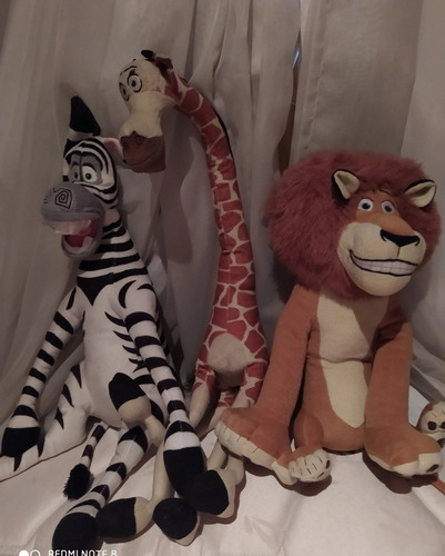 Imagen 4 de 10 de Cebra Jirafa Madagascar Grande Disney Original Colección Y +