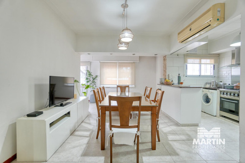 Casa En Venta En Olivos 4 Ambientes, 2 Dormitorios Con Vestidor, Patio Propio. A 2 Cuadras De Av.