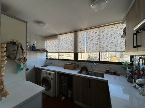 Departamento Ubicado En Av. Cristóbal Colon