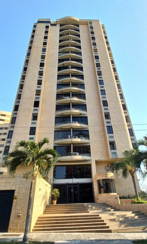 Imagen 1 de 20 de Penthouse - Apartamento En Venta En La Urb. Mañongo, Res. Frambil