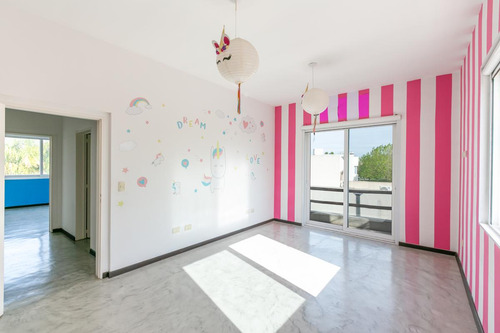 Venta Casa De 4 Ambientes Ubicada En Country Terravista, Zona Oeste.