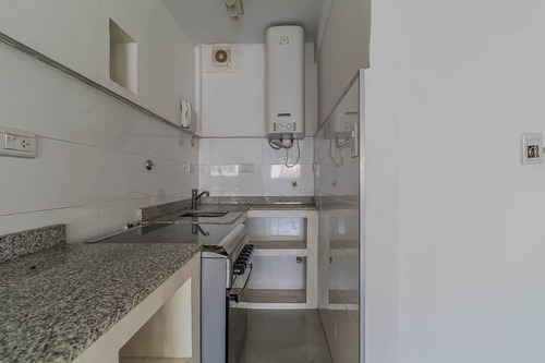 Monoambiente Refaccionado En Venta En La Calle San Luis 2800