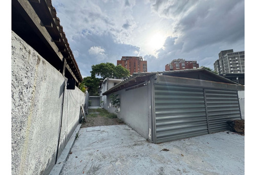 Se Vende Casa Comercial 297m2 Chuao 3134