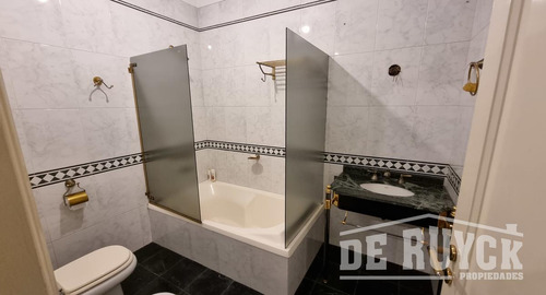 Chalet En Venta En Quilmes Oeste