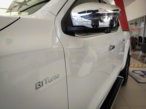 Imagem 3 de 14 de Nissan Frontier 2.3 Td Cd Le 4x4 (aut)