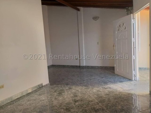 Imagen 4 de 13 de Casa En Venta Ubicada En La Urb. Campo Claro. Punto Fijo