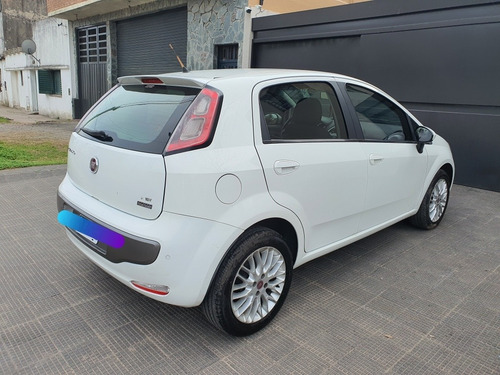 Imagen 3 de 10 de Fiat Punto 1.6 Essence 2015