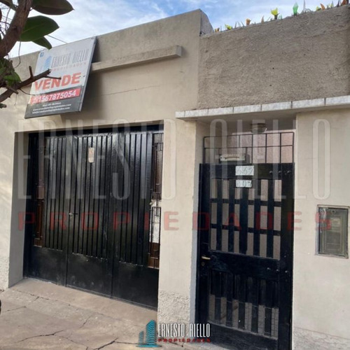 Casa En Venta En Bernal Centro