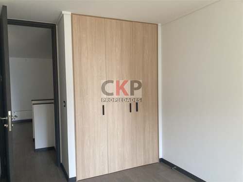 Townhouse En Venta De 4 Dorm. En Las Condes