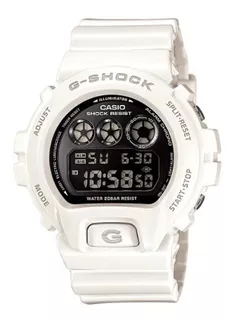 Reloj pulsera Casio G-Shock DW-6900NB-7 de cuerpo color blanco, digital, fondo negro, con correa de resina color blanco, dial gris, subesferas color gris y negro, minutero/segundero gris, bisel color