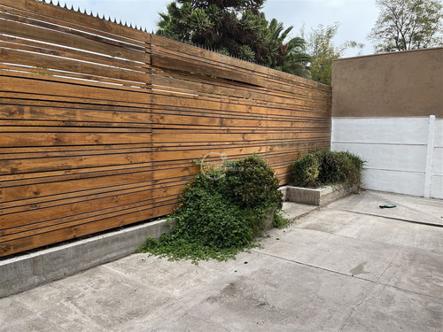 Casa En Venta De 3 Dorm. En Buín