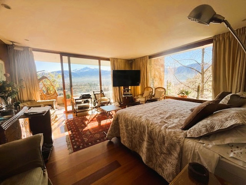 Venta, Impecable, Vistas Despejadas, Tres Dormitorios.