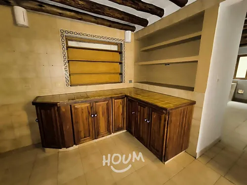 Casa En La Bajada. 5 Habitaciones, 2400 M², Id: 141852