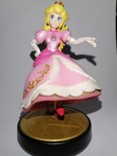 Amiibo Peach Primera Version