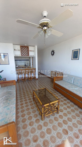 Imagen 5 de 13 de Apartamento En Alquiler En Los Corales, Residencias Arichuna, Av. La Playa Parroquia Caraballeda. Edo. La Guaira. Aa-cll008