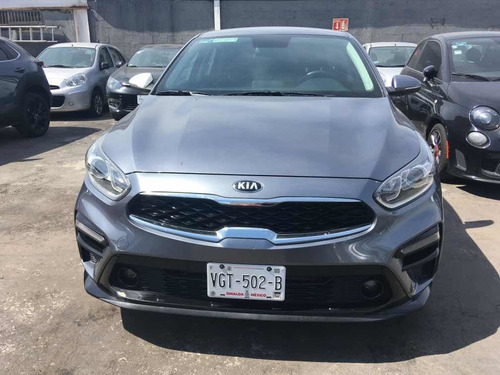 Imagen 2 de 11 de Kia Forte 2.0 Ex At 2019