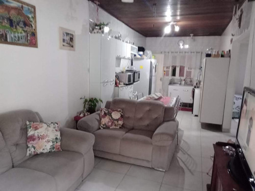 Casa Com 3 Quartos 2 Banheiros, 1 Lavabo ,piscina, Churrasqu
