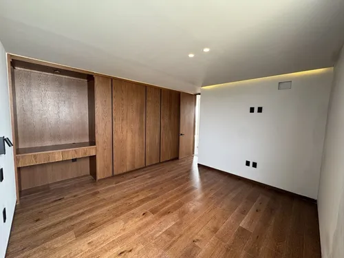 Nueva Con Diseño Arquitectónico Vanguardista