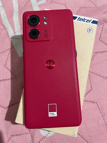 Celular Motorola Edge 40 8 Gb Ram 256 Gb De Memoria (Usado)