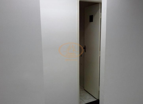 Loja Localizado(a) No Bairro Gonzaga Em Santos / Santos - 5301