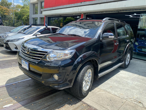 Toyota Fortuner 2013