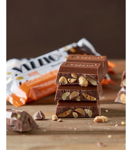 Imagen 2 de 10 de Tableta Vizzio Chocolate Con Leche Y Mani X 165g. Bonafide