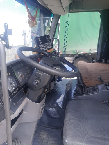 Imagem 9 de 12 de Volvo Vm 310 4x2t 2011