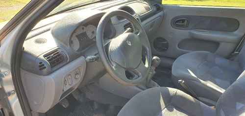Renault Clio 2001 1.6 Rn Aa Pack