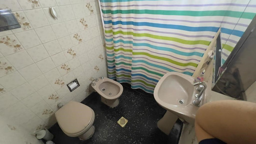 Casa Chalet En Venta Ubicado En Ituzaingó, G.b.a. Zona Oeste, Argentina