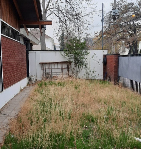 Se Vende Gran Casa 8 /d 4/b Comuna De Ñuñoa