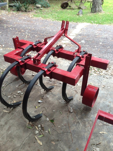 Cincel De 5 Puas Para Tractor Con Levante De Tres Puntos