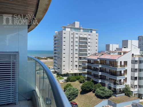 Venta Y Alq: 2 Dormitorios  Temp 23 - 24 Icon Brava Punta Del Este