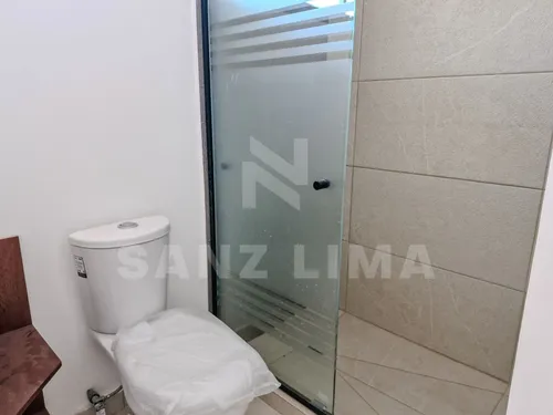 Puntarena Residencial: Casa Única Con Amplios Espacios Y Luz Natural.