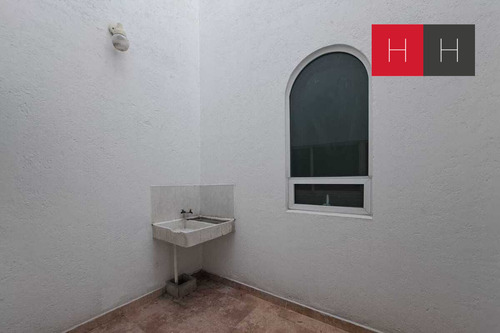 Casa En Venta En Puebla, Fuentes De Moratilla