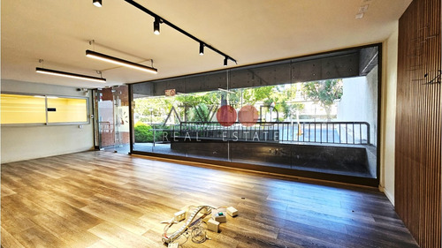 Local / Oficina 289 M2 Con Patio