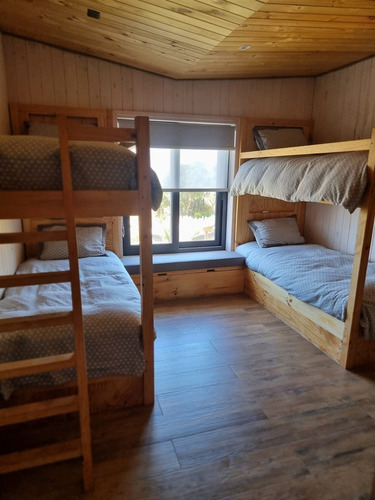 Casa En Venta De 5 Dorm. En La Ligua
