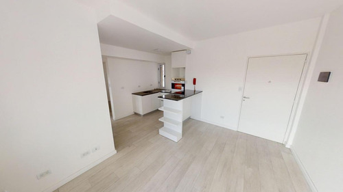 Imagen 2 de 12 de Departamento De Categoria 3 Ambientes C/balcon Al Frente - Caballito