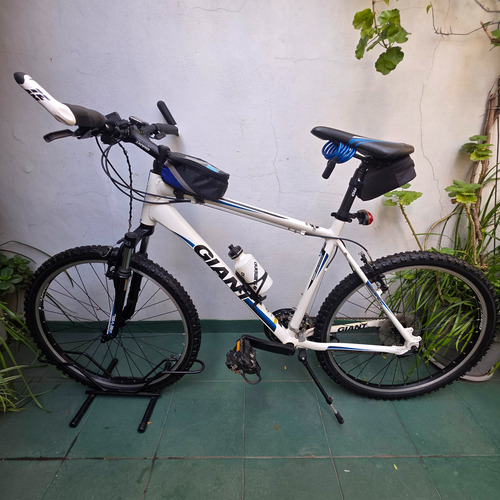 Bicicleta Giant Talle L Escape 3 Como Nueva!! Escucho Oferta Blanco L (Usado)