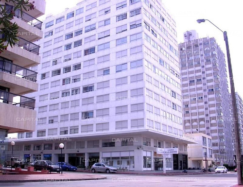 Apartamento En Venta, Península. Oportunidad!!-ref:24992