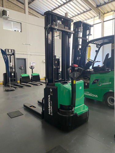 Empilhadeira Elétrica Hangcha 1,6 Toneladas Triplex