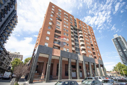 Venta Apartamento 2 Dormitorios Balcón Centro