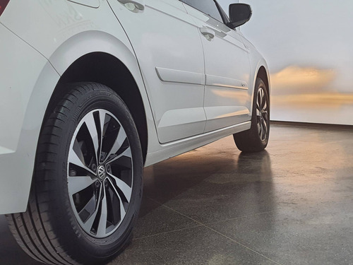 Imagem 8 de 15 de Volkswagen Polo 1.0 200 Tsi Comfortline Automático