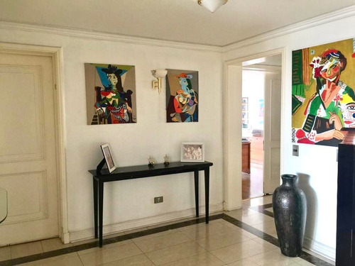 Increíble Y Amplio, Ubicado En Elegante Edificio En Vitacura