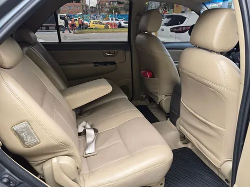Toyota Fortuner 3.0 Srv D-4d 4x4