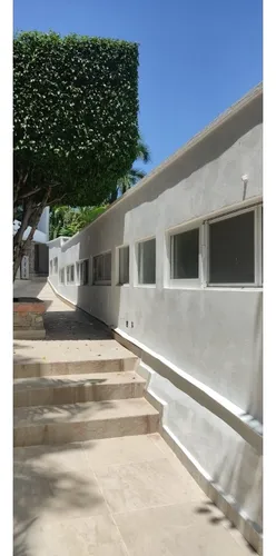 Residencia En Venta A Orilla Del Lago Yutti