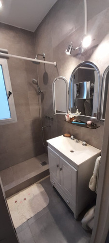Dueño Directo. Vendo Casa Dueño Directo, Vende En El Canton , Casa Moderna De Diseño Minimalista A La Laguna Con 40m De Costa Propios, Parque Y Piscina Con Solarium