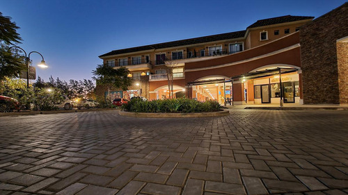 Local Comercial De 63 M2 En Excelente Ubicación En Pueblo Caamaño -pilar