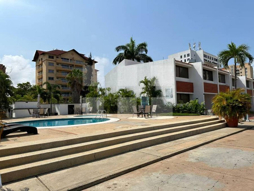 En Venta Acogedor Twonhouse En La Cuidad De Lecheria Estado Anzotegui