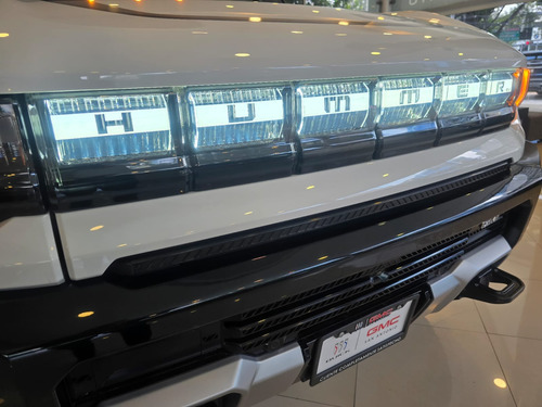 GMC Hummer EV PICKUP DEMO